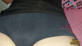 Em chạm vào trong của anh Trai mình,