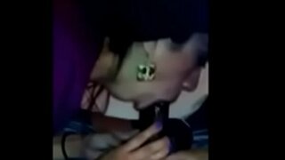 GERIAUSIA iš ABIEJŲ PASAULIŲ! Amerika ir Azijos apskretėlė turėti laukinių seksualus threesome su BBC