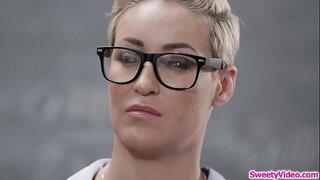 Урокъёс бере пиналъёс инструкторлэсь сием &quot; красотка пизда