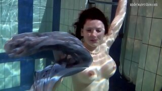 Plaukimo babe Katka juostelės žemyn baseinas