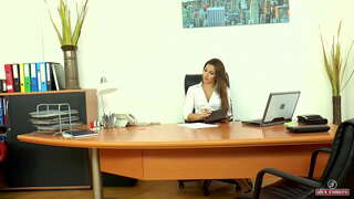 ���ាយដានីយ៉ែលមានរោម pussy ពោរពេញទៅដោយមេជីវិត(ផ្នែកទី ១)